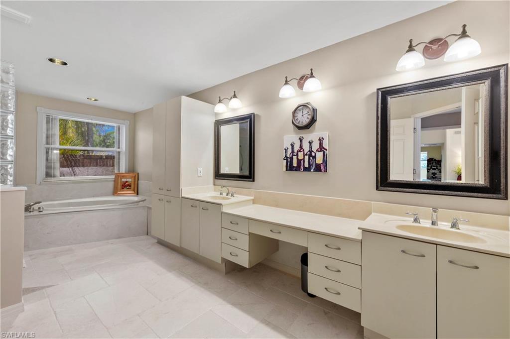 1806 Princess Court Naples, FL 34110 - Photo 15 of 29