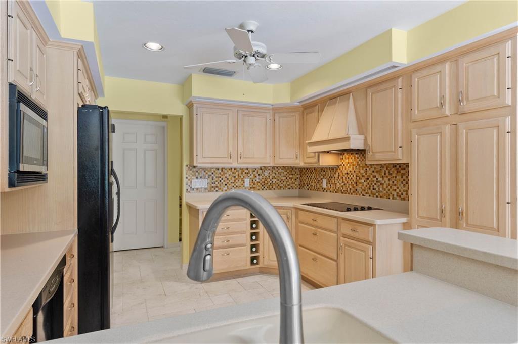 1806 Princess Court Naples, FL 34110 - Photo 8 of 29