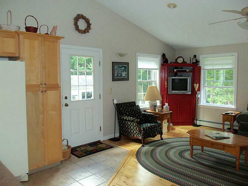 971 North River Road Greene, ME 04236 - Photo 10 of 35 Living Room.