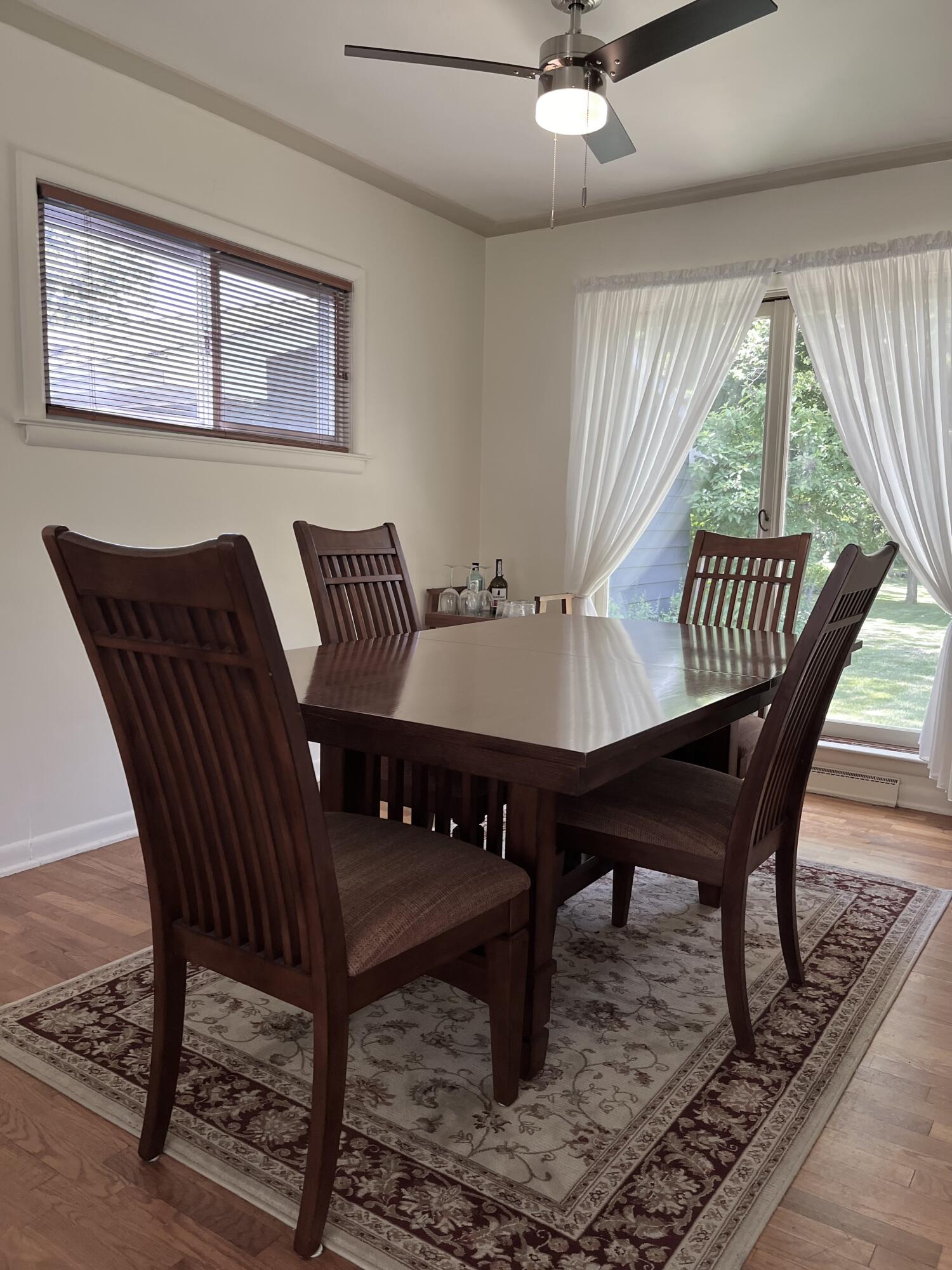 5722 Schafer Road Lansing, MI 48911 - Photo 3 of 19 Dining Room