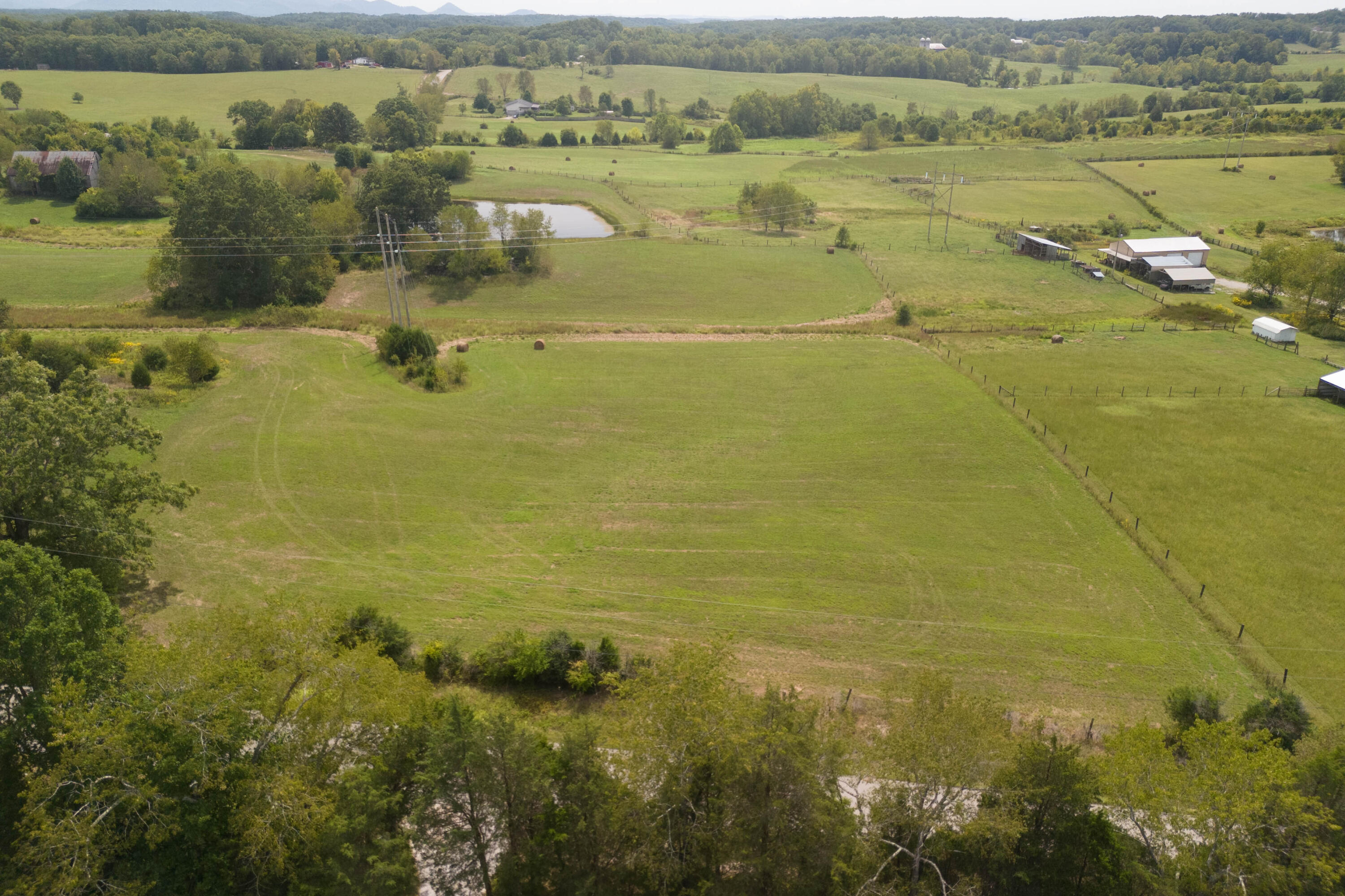 4115 Crowe Ridge Road Winchester, KY 40391 - Photo 2 of 15 DJI_20240904140339_0028_D