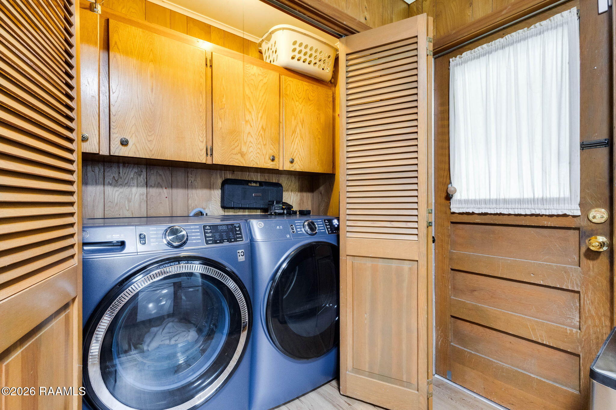103 Tackaberry Road Lafayette, LA 70503 - Photo 9 of 21 103 Tackaberry laundry