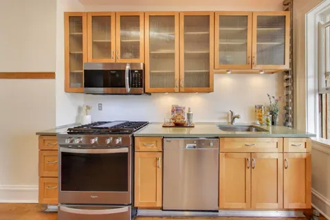 $525,000 | 319 Kedzie Street, Unit 3E, Evanston, IL 60202