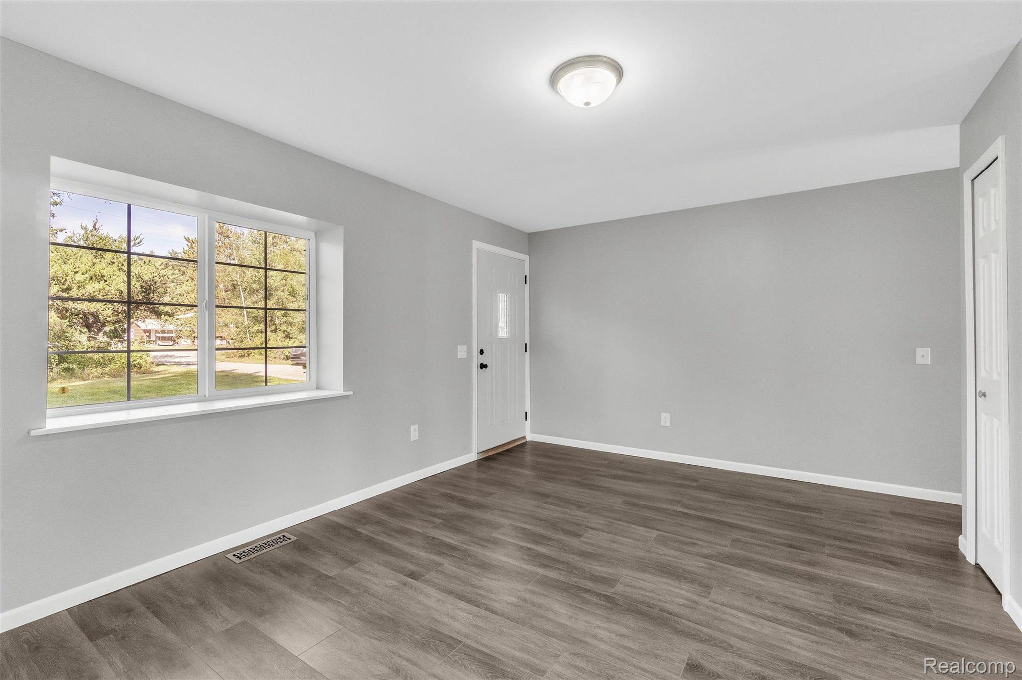 5967 Murphy Lake Road Millington, MI 48746 - Photo 7 of 28 Gallery Image 7