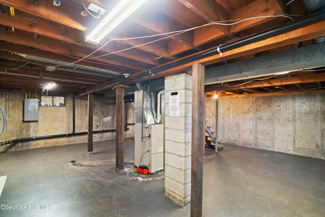 $380,000 | 406 East Larch Avenue, Osburn, ID 83849