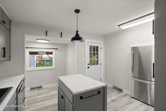 $380,000 | 406 East Larch Avenue, Osburn, ID 83849