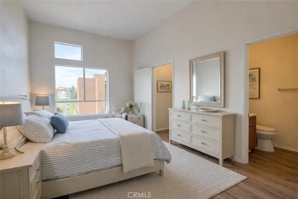 $2,700 | 450 East 4th Street, Unit 437, Santa Ana, CA 92701