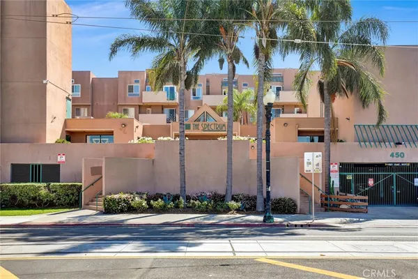 $2,700 | 450 East 4th Street, Unit 437, Santa Ana, CA 92701