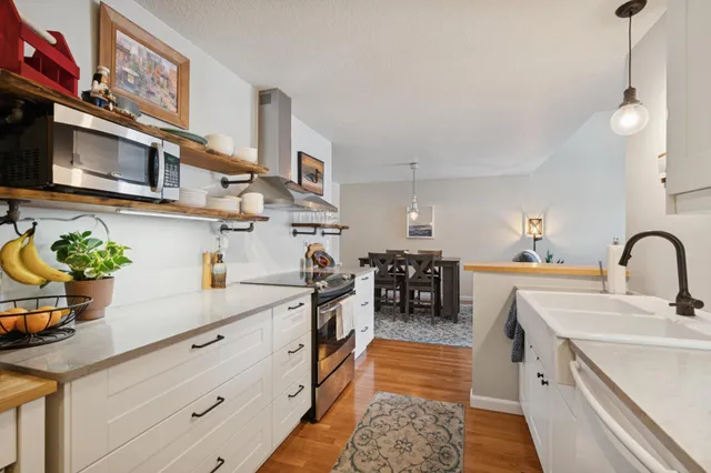 $265,000 | 5528 East Fillmore Circle Northeast, Fridley, MN 55432