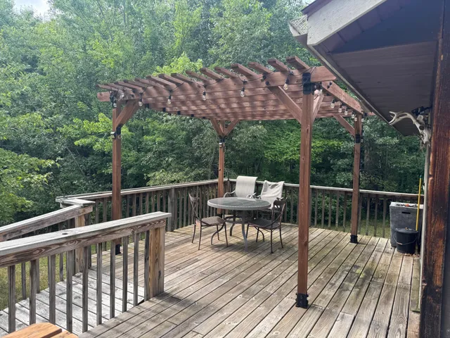 $395,000 | 29031 French Road, Oakland, WI 54830