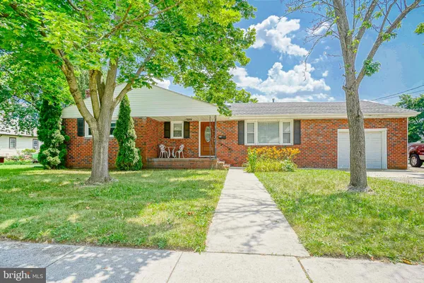 $395,000 | 50 East Vine Street, Gibbstown, NJ 08027