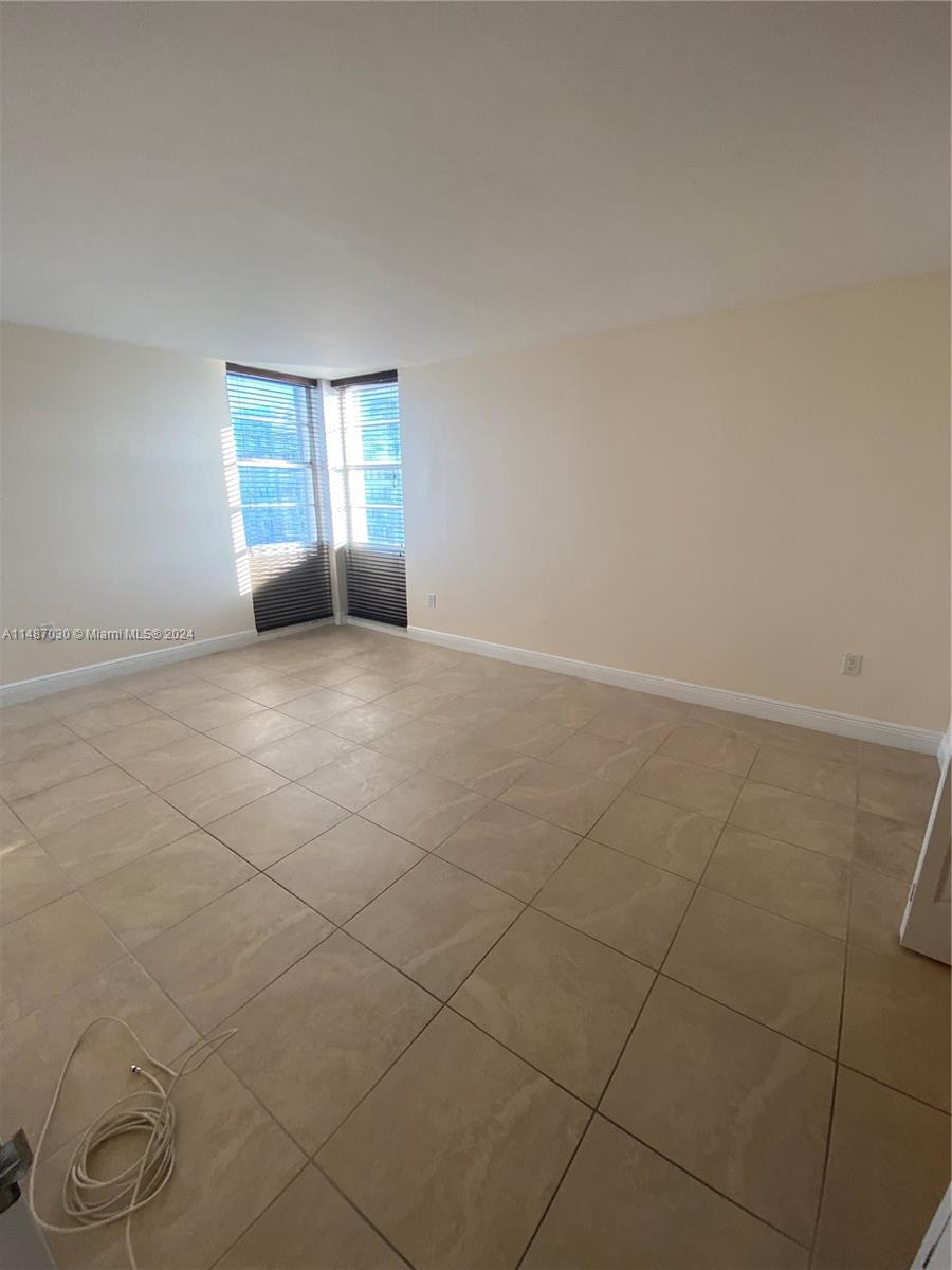 145 Southeast 25th Road, Unit 1002 Miami, FL 33129 - Photo 12 of 33 Gallery Image 12