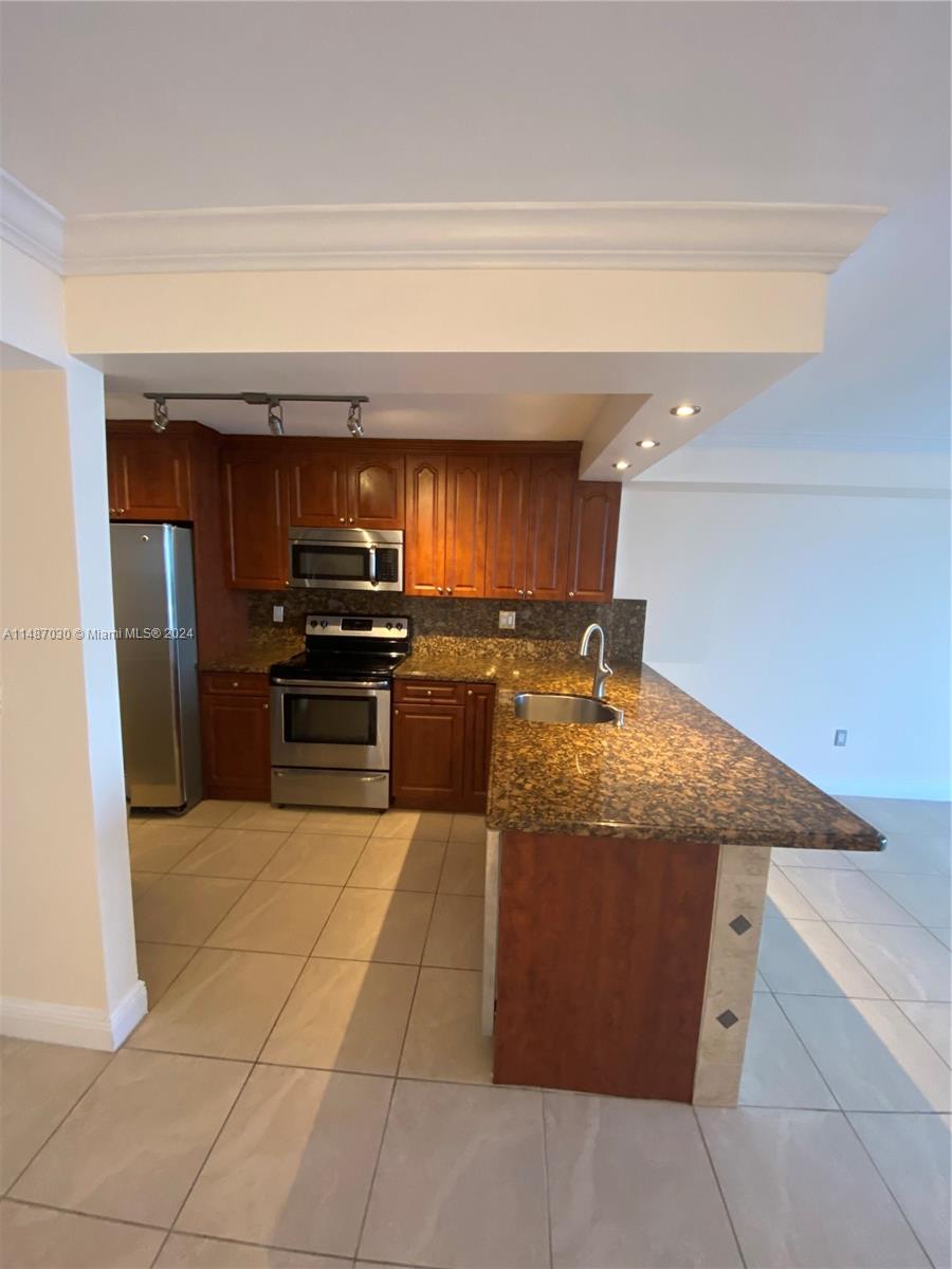 145 Southeast 25th Road, Unit 1002 Miami, FL 33129 - Photo 8 of 33 Gallery Image 8