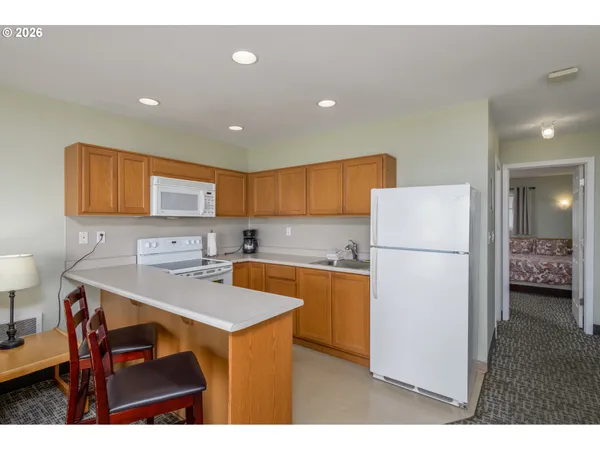 $209,000 | 171 Southwest Sw Highway, Unit 312, Lincoln City, OR 97367