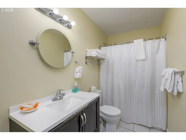 $209,000 | 171 Southwest Sw Highway, Unit 312, Lincoln City, OR 97367