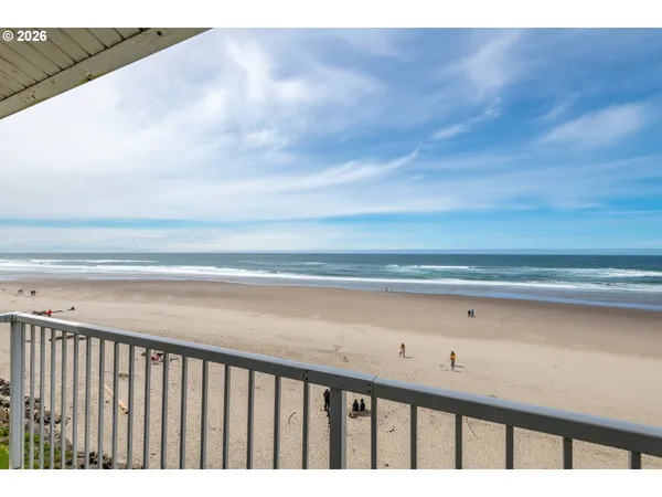 $209,000 | 171 Southwest Sw Highway, Unit 312, Lincoln City, OR 97367