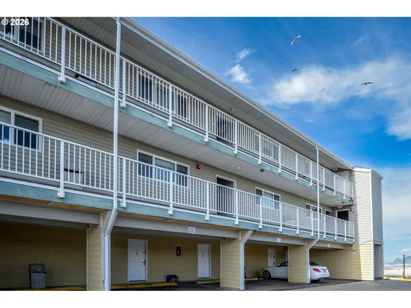 $209,000 | 171 Southwest Sw Highway, Unit 312, Lincoln City, OR 97367