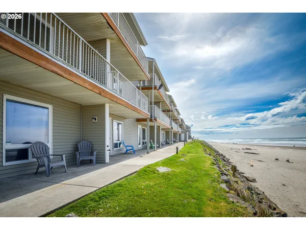 $209,000 | 171 Southwest Sw Highway, Unit 312, Lincoln City, OR 97367
