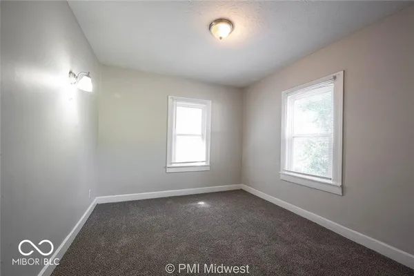 $1,299 | 1529 East Ohio Street, Indianapolis, IN 46201