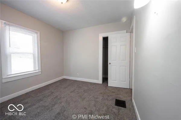 $1,299 | 1529 East Ohio Street, Indianapolis, IN 46201