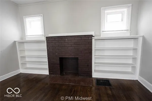 $1,299 | 1529 East Ohio Street, Indianapolis, IN 46201