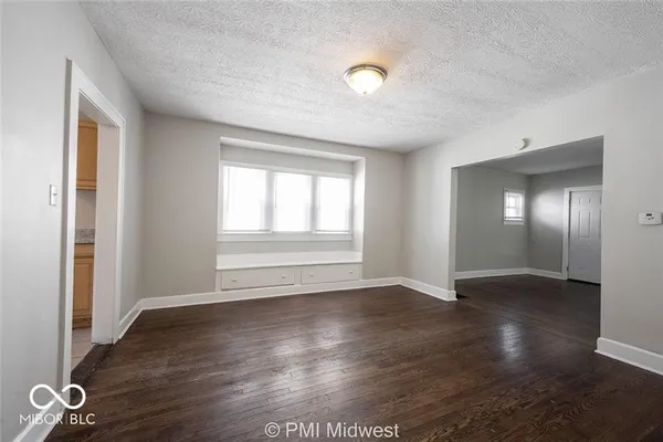 $1,299 | 1529 East Ohio Street, Indianapolis, IN 46201