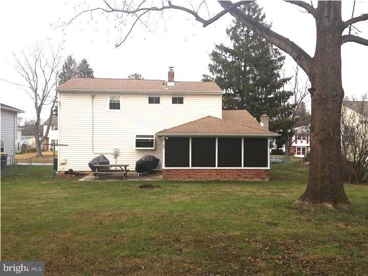 225 South Dillwyn Road Newark, DE 19711 - Photo 2 of 16 Exterior Back