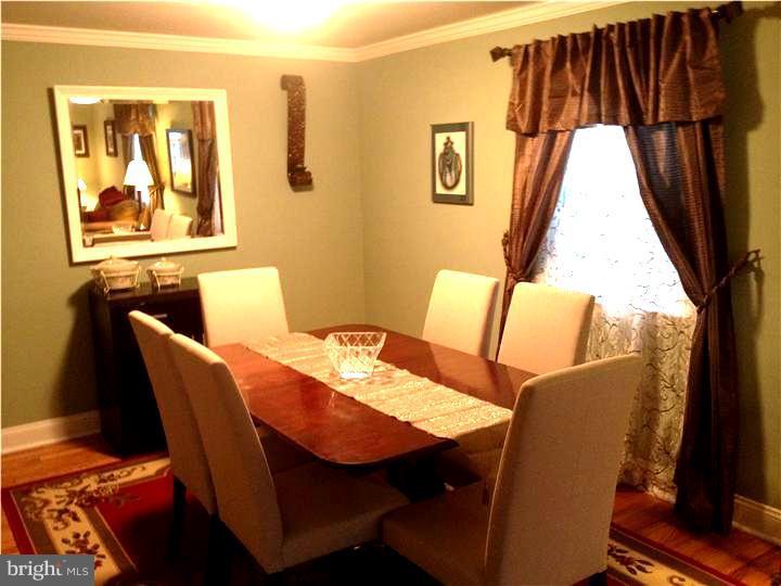 225 South Dillwyn Road Newark, DE 19711 - Photo 4 of 16 Dining Room
