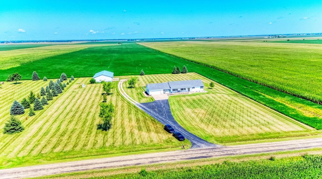 1700 Scully Road Dwight, IL 60420 - Photo 2 of 47 Gallery Image 2