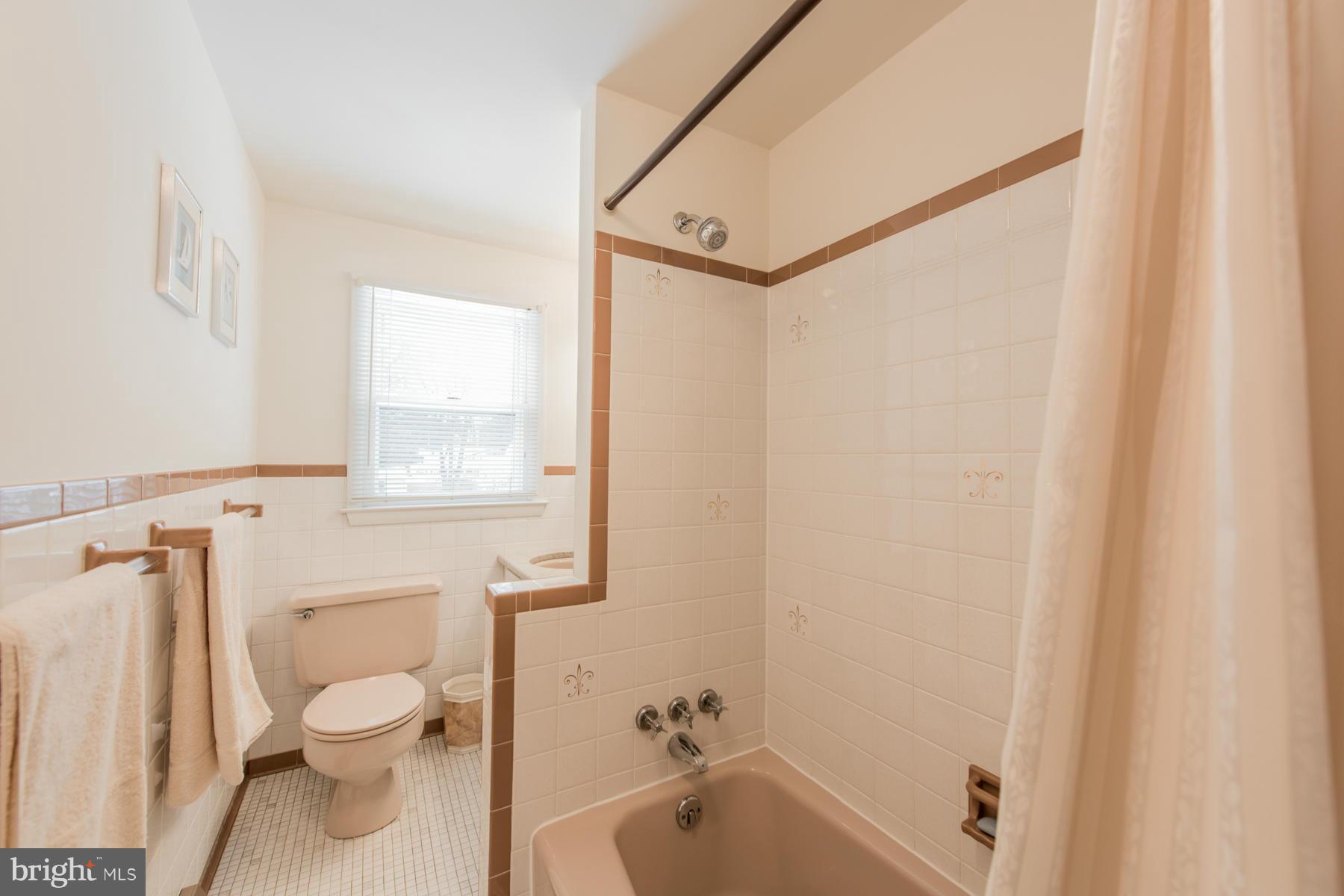 3105 Hearthstone Road Ellicott City, MD 21042 - Photo 22 of 25 Upper Level Bath