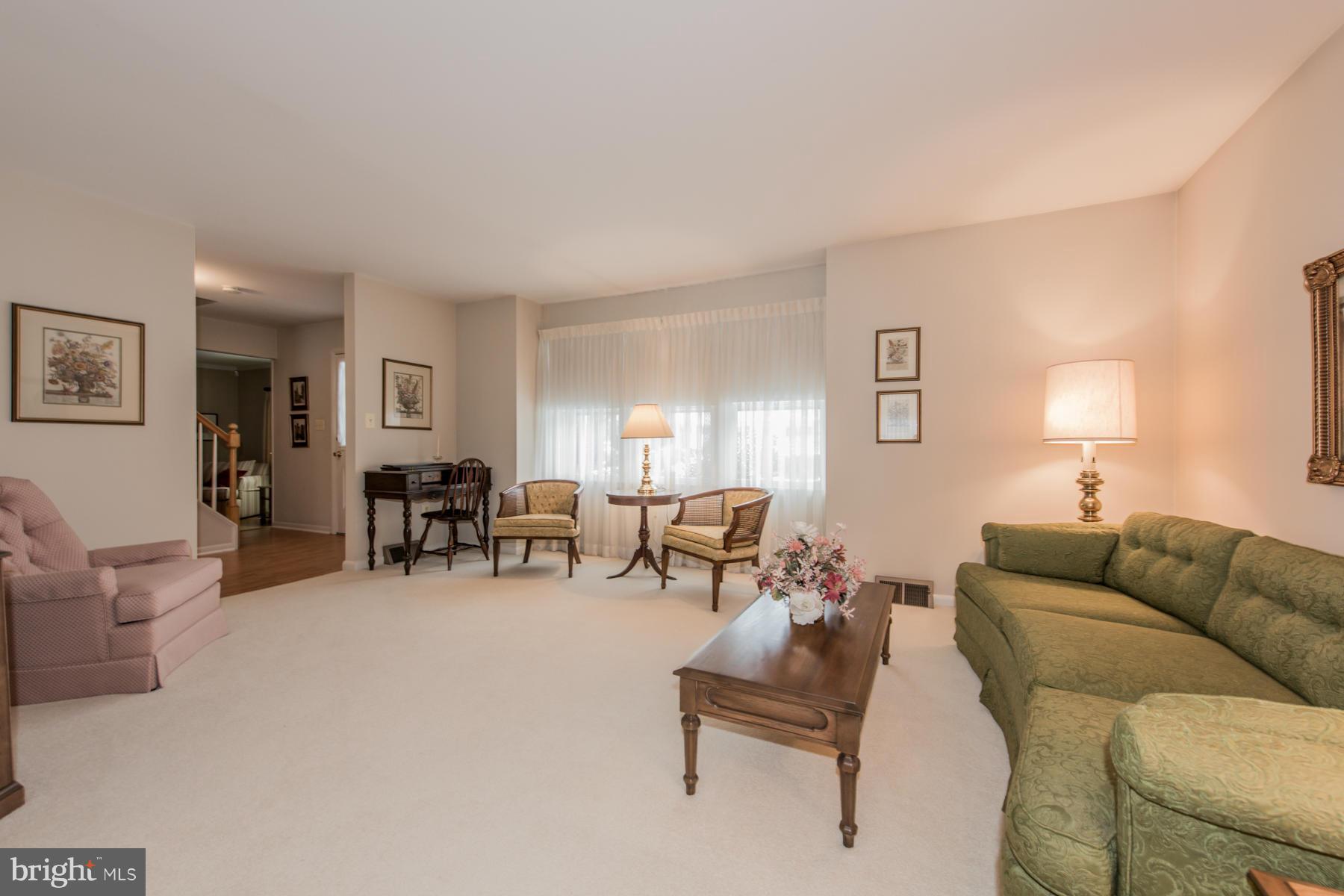 3105 Hearthstone Road Ellicott City, MD 21042 - Photo 7 of 25 Living Room