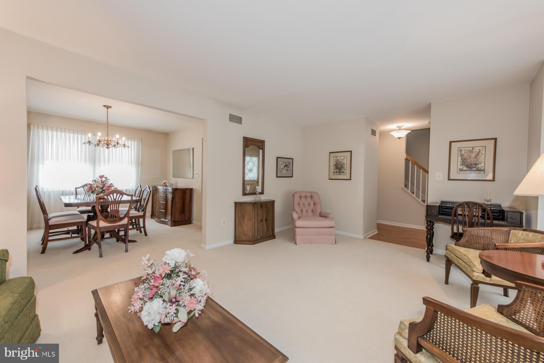 3105 Hearthstone Road Ellicott City, MD 21042 - Photo 8 of 25 Living Room