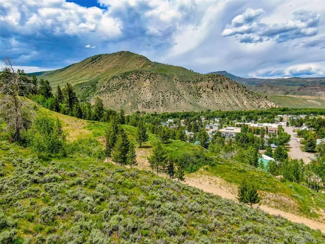 $175,000 | 1 Roosevelt Avenue, Hot Sulphur Springs, CO 80451