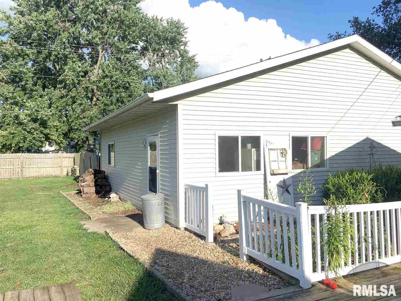 3116 South 13th Street Springfield, IL 62703 - Photo 3 of 25
