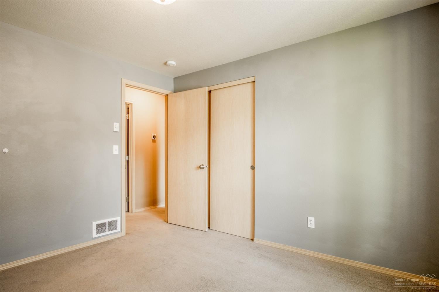 17250 Gadwall Road Bend, OR 97707 - Photo 18 of 24 Gallery Image 18