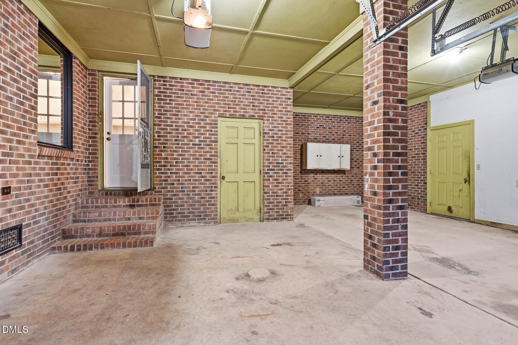 4712 Crest Road Wilson, NC 27893 - Photo 27 of 31 a view of entryway