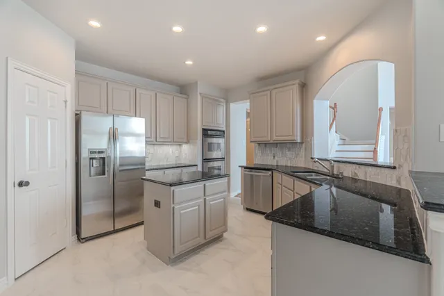 $4,650 | 63 West Artist Grove Place, The Woodlands, TX 77382