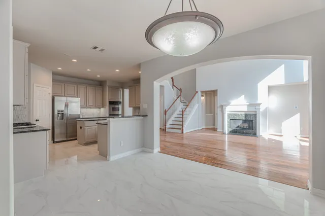 $4,650 | 63 West Artist Grove Place, The Woodlands, TX 77382