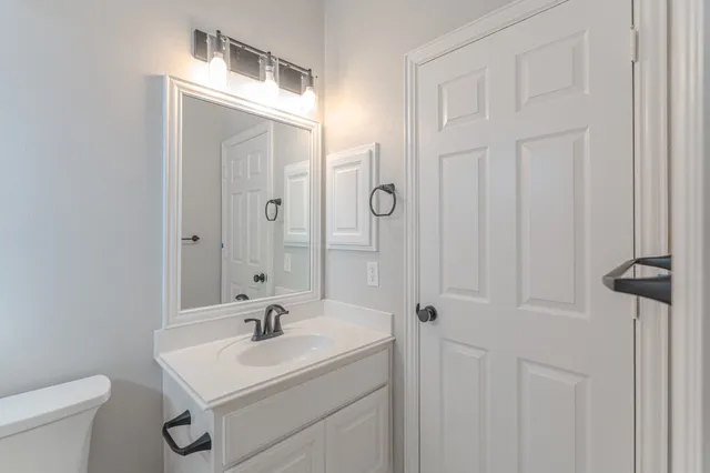 $4,650 | 63 West Artist Grove Place, The Woodlands, TX 77382