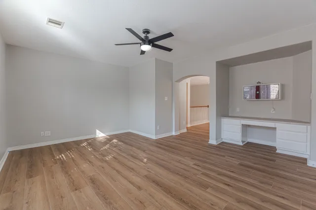 $4,650 | 63 West Artist Grove Place, The Woodlands, TX 77382