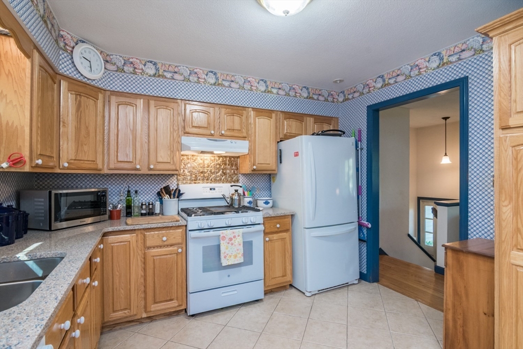 908 Burts Pit Road Northampton, MA 01062 - Photo 23 of 36