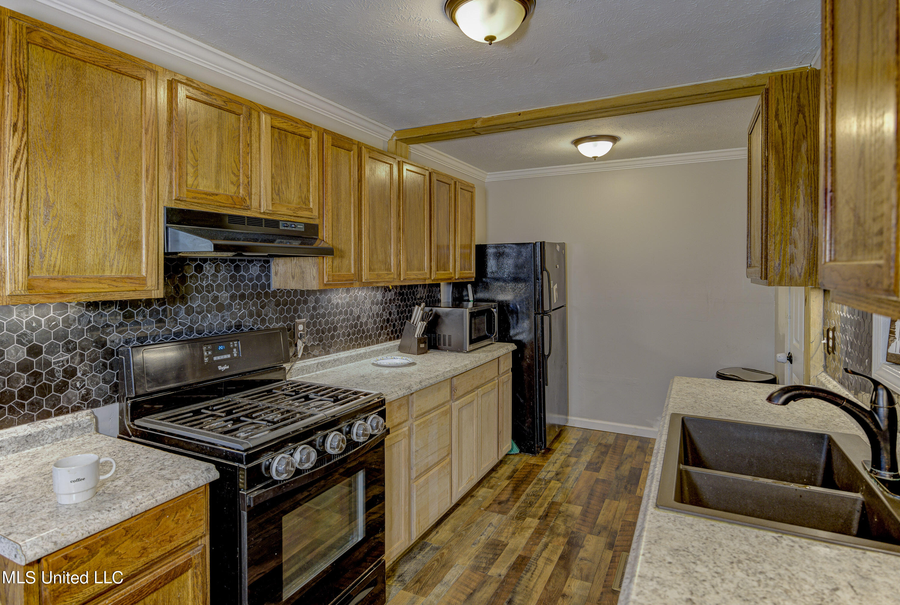 250 Hilderbrand Road Bentonia, MS 39040 - Photo 11 of 44 Kitchen 3
