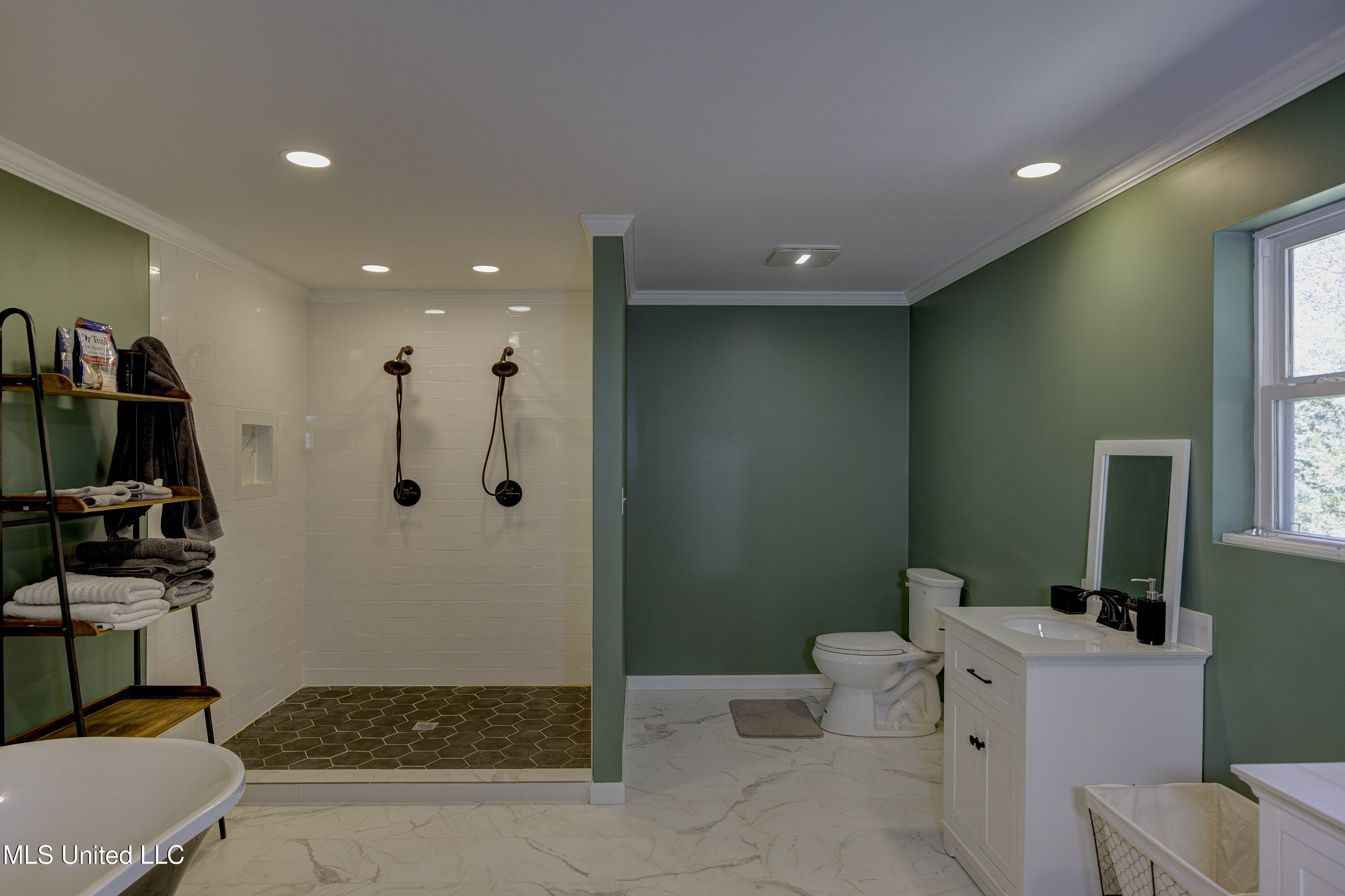 250 Hilderbrand Road Bentonia, MS 39040 - Photo 21 of 44 Primary Bathroom 2