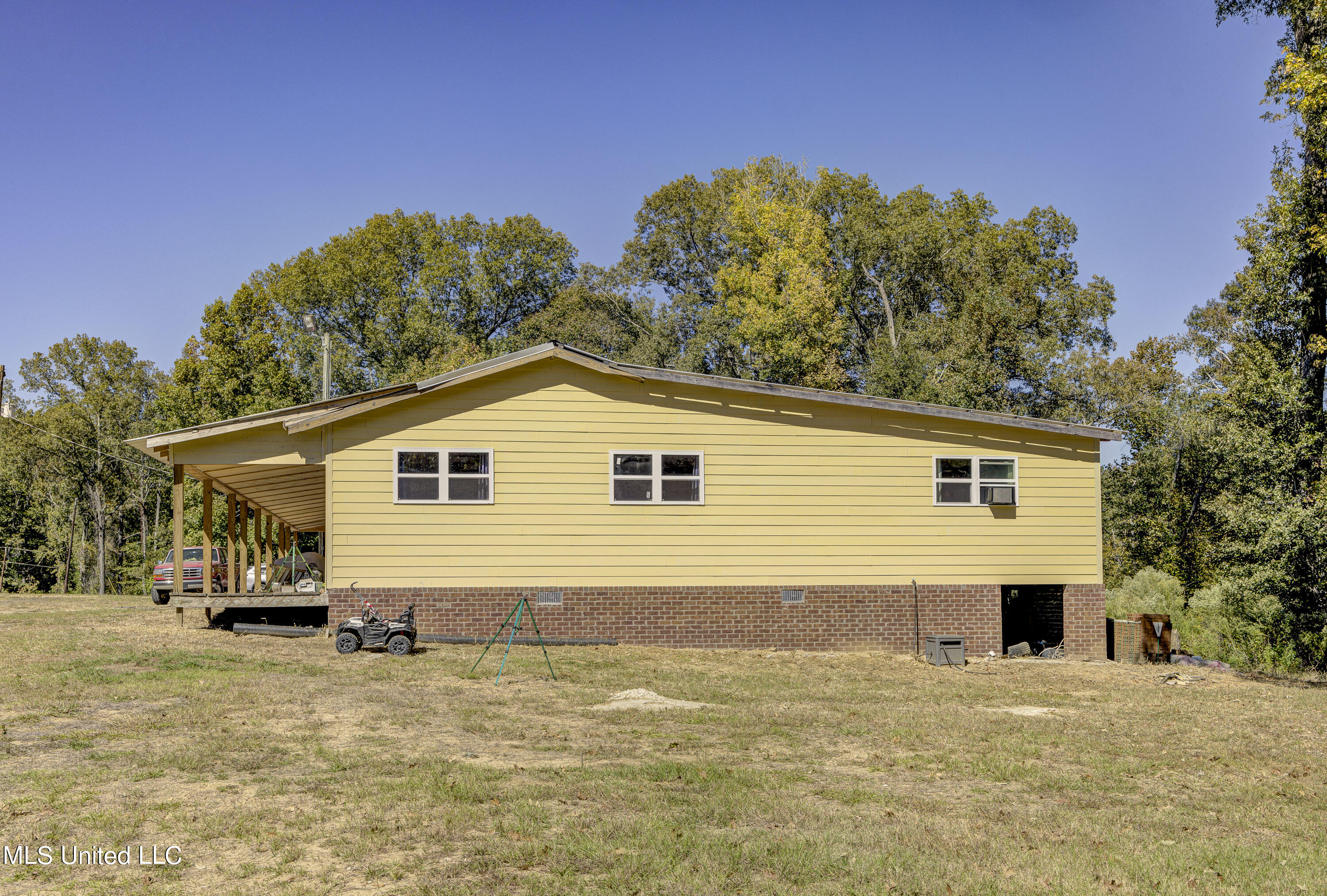250 Hilderbrand Road Bentonia, MS 39040 - Photo 35 of 44 Side View