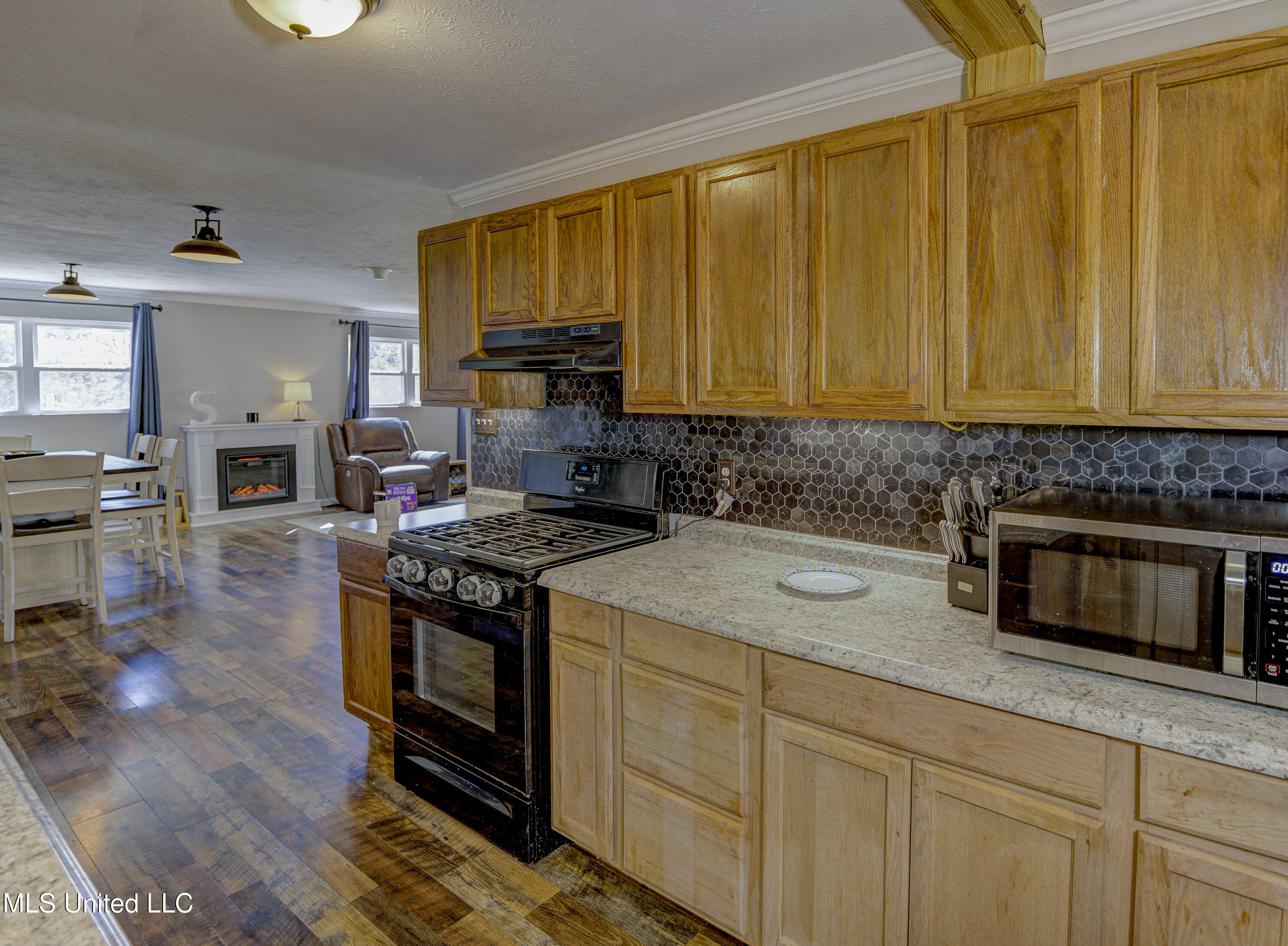 250 Hilderbrand Road Bentonia, MS 39040 - Photo 9 of 44 Kitchen 5