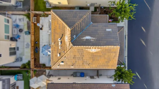 $405,000 | 1956 Minarets Lane, Clovis, CA 93611