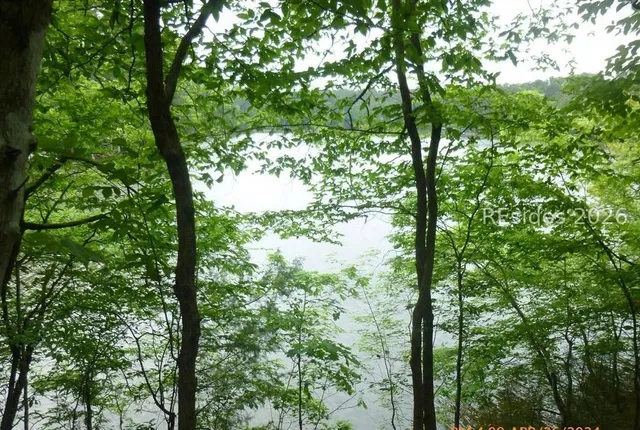 $8,900 | Lot 17-block 40 Waters Edge Drive, McCormick, SC 29835