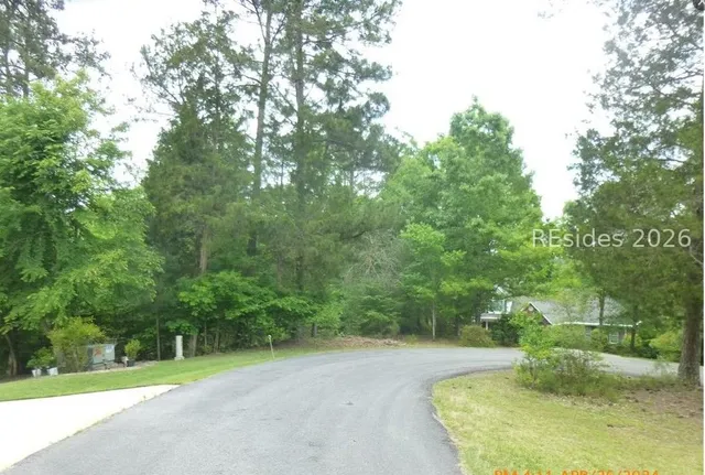$8,900 | Lot 17-block 40 Waters Edge Drive, McCormick, SC 29835