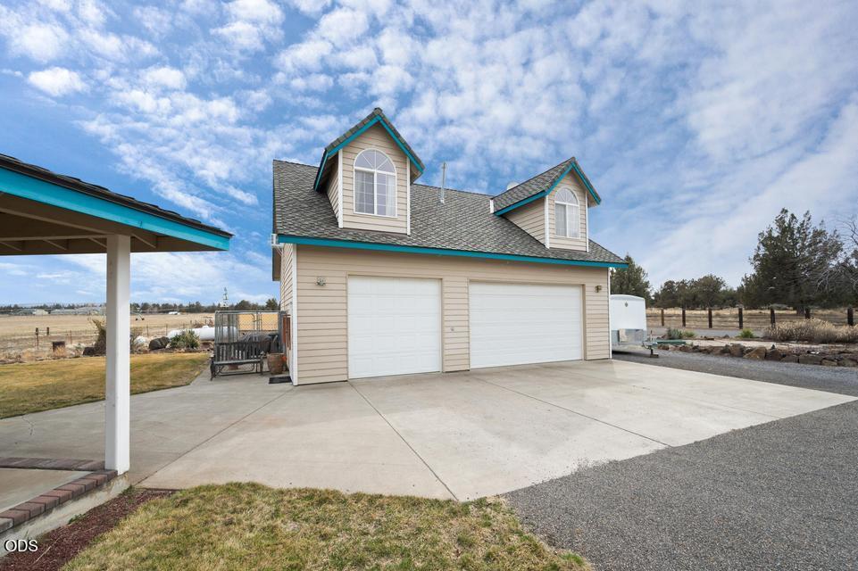 24585 Dodds Road Bend, OR 97701 - Photo 61 of 114