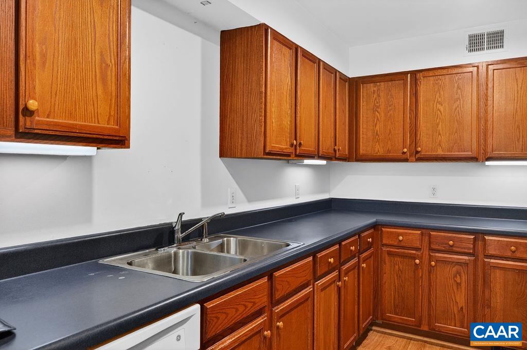 2074 Stone Ridge Roseland, VA 22967 - Photo 14 of 32